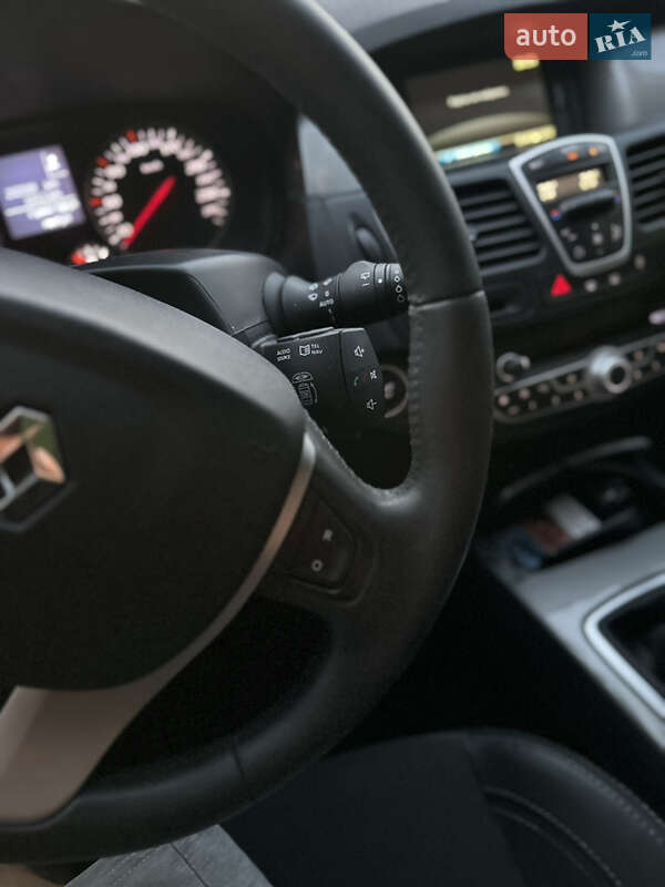 Ліфтбек Renault Laguna 2011 в Радивиліві