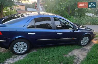 Лифтбек Renault Laguna 2001 в 