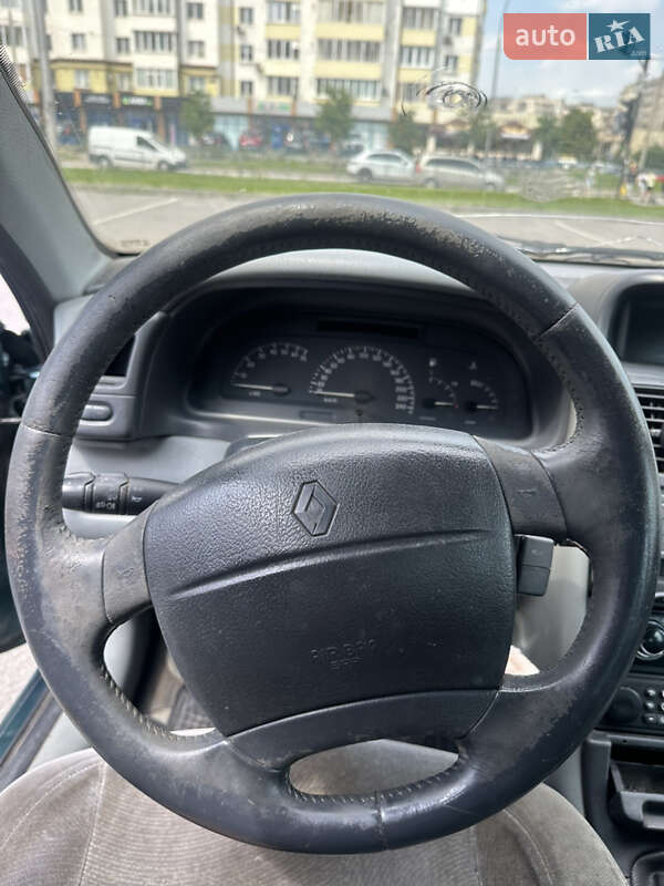 Универсал Renault Laguna 1999 в Ивано-Франковске