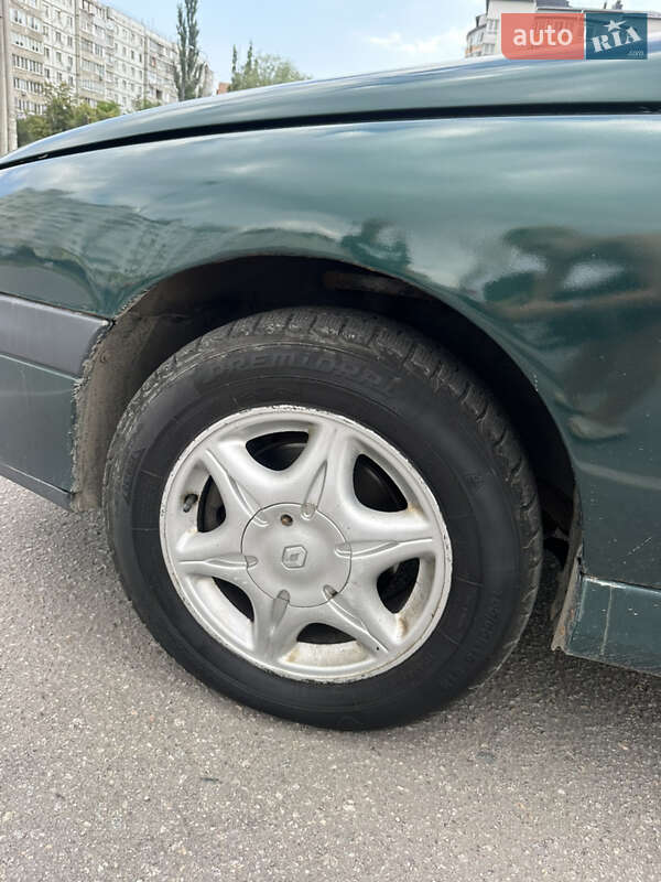 Универсал Renault Laguna 1999 в Ивано-Франковске