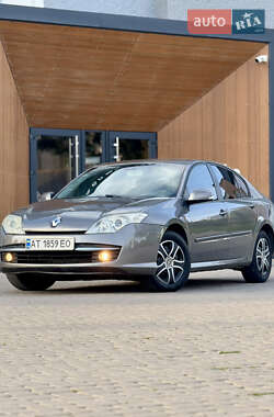Лифтбек Renault Laguna 2010 в 