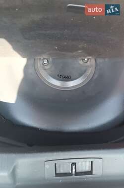 Лифтбек Renault Laguna 2010 в 