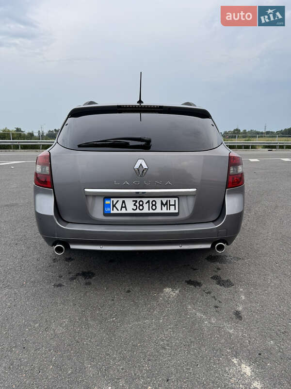 Универсал Renault Laguna 2010 в Козельце