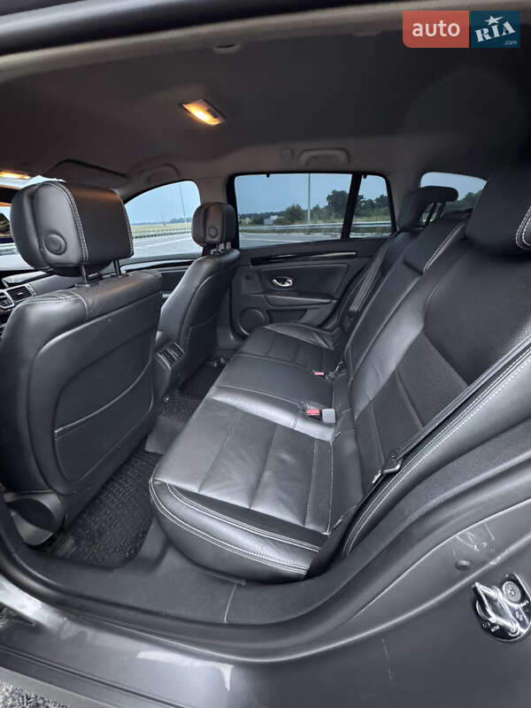 Универсал Renault Laguna 2010 в Козельце