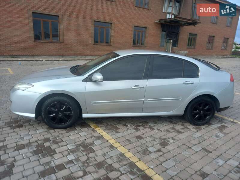Ліфтбек Renault Laguna 2008 в Теофіполі