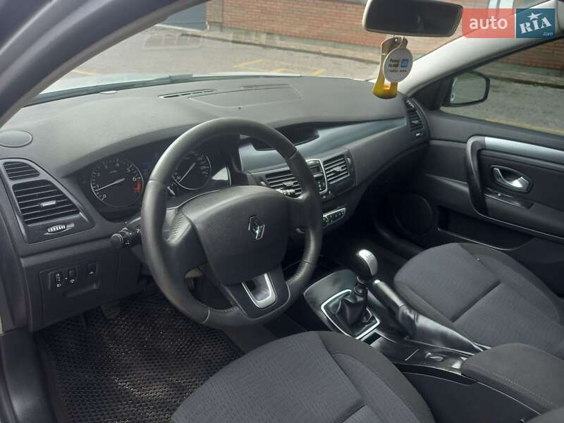 Ліфтбек Renault Laguna 2008 в Теофіполі