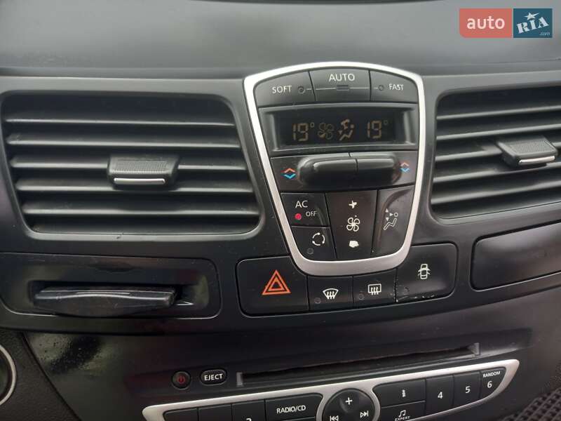 Ліфтбек Renault Laguna 2008 в Теофіполі
