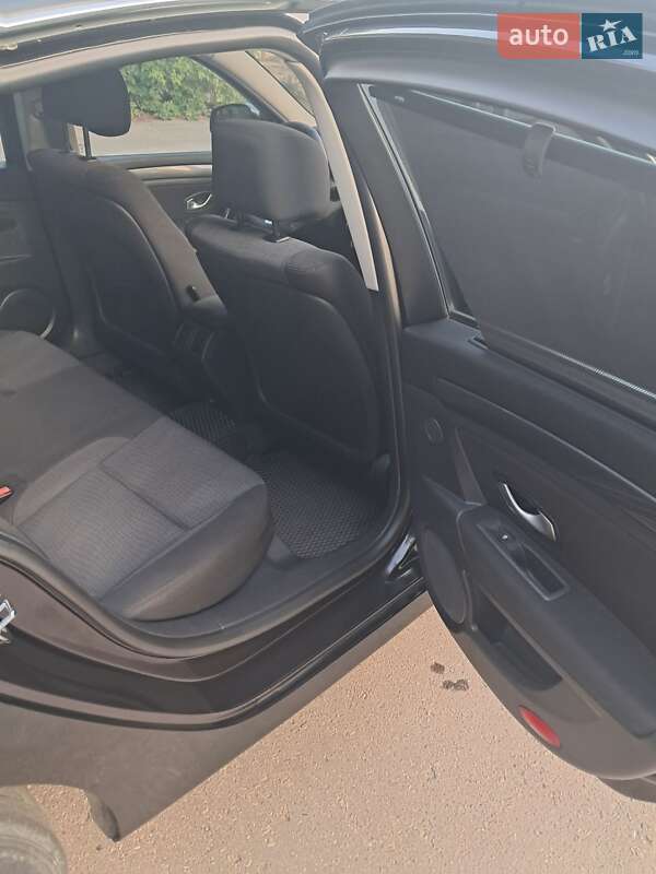 Лифтбек Renault Laguna 2009 в Харькове фото 3 Лифтбек Renault Laguna 2009 в Харькове