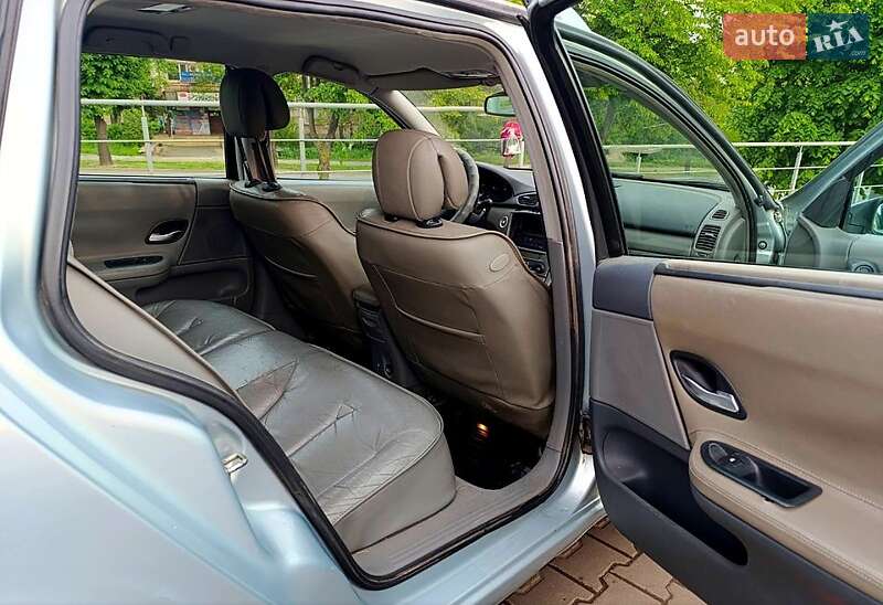 Универсал Renault Laguna 2003 в Кривом Роге