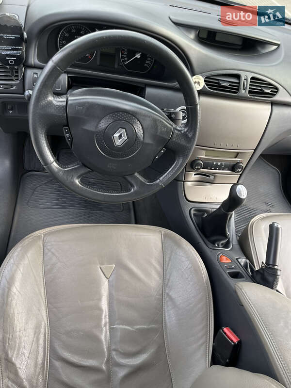 Универсал Renault Laguna 2003 в Тернополе