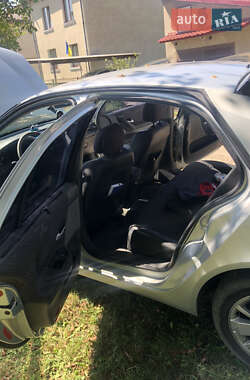 Лифтбек Renault Laguna 2001 в 