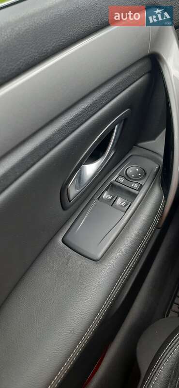 Лифтбек Renault Laguna 2011 в Вараше