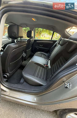 Лифтбек Renault Laguna 2013 в 