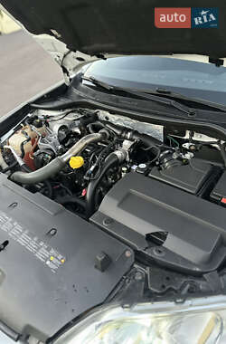 Лифтбек Renault Laguna 2010 в 