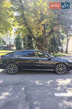 Лифтбек Renault Laguna 2012 в 