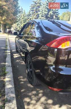 Лифтбек Renault Laguna 2012 в 