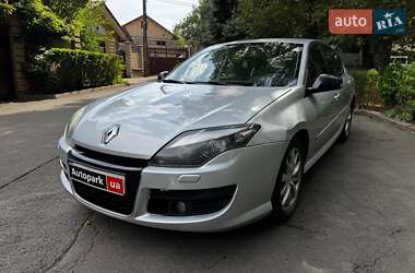 Лифтбек Renault Laguna 2012 в 