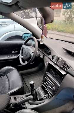 Універсал Renault Laguna 2002 в  фото 8 Універсал Renault Laguna 2002 в