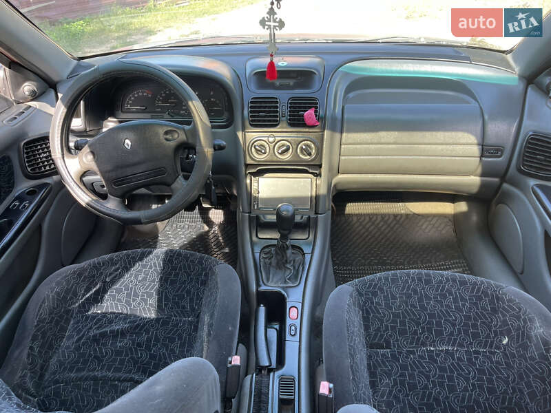 Ліфтбек Renault Laguna 1995 в Тернополі