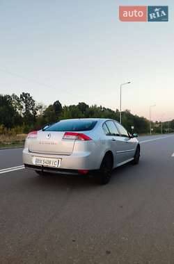 Ліфтбек Renault Laguna 2008 в 