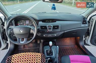 Ліфтбек Renault Laguna 2008 в 