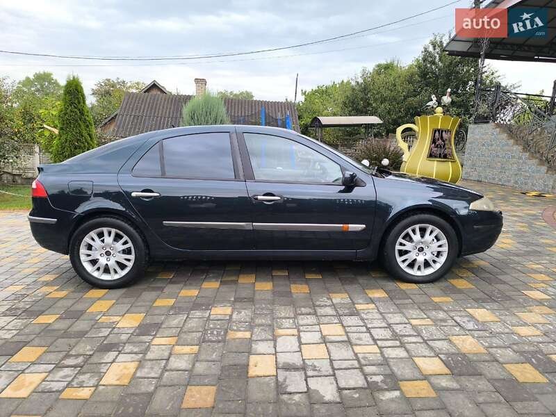 Лифтбек Renault Laguna 2001 в Черновцах