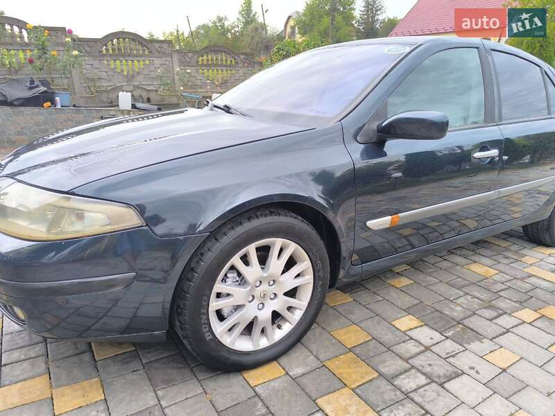 Лифтбек Renault Laguna 2001 в Черновцах