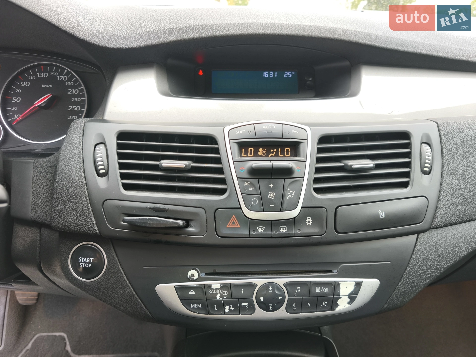 2011 Renault Laguna - мініатюра 18