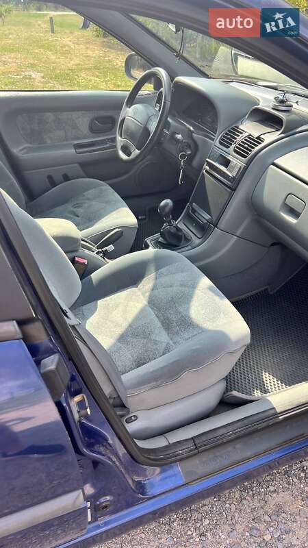 Лифтбек Renault Laguna 2001 в Запорожье