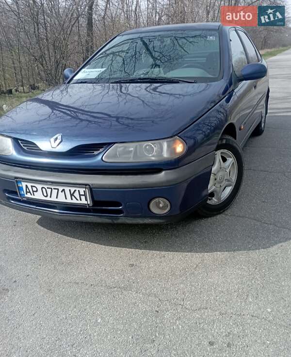 Лифтбек Renault Laguna 2001 в 
