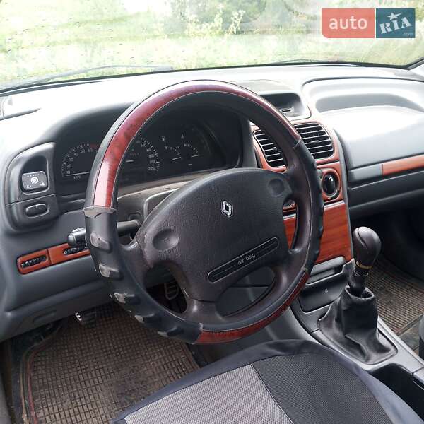 Ліфтбек Renault Laguna 1997 в Бориславі