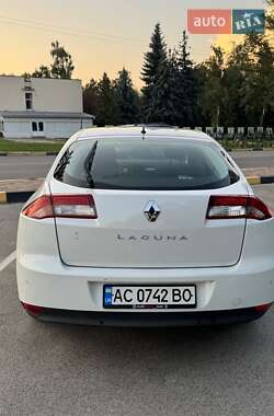 Лифтбек Renault Laguna 2013 в 