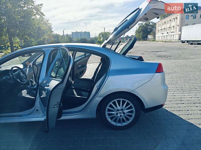 Лифтбек Renault Laguna 2009 в Полтаве фото 6 Лифтбек Renault Laguna 2009 в Полтаве