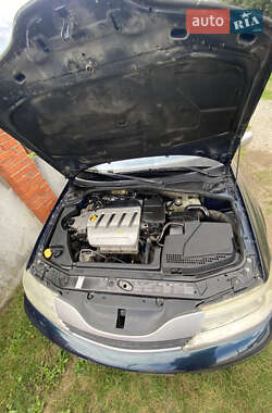 Лифтбек Renault Laguna 2002 в 