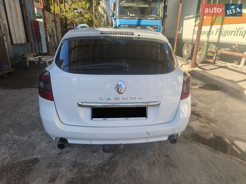 Универсал Renault Laguna 2015 в Киеве