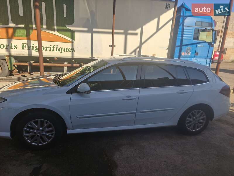 Универсал Renault Laguna 2015 в Киеве