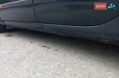 Лифтбек Renault Laguna 2002 в 