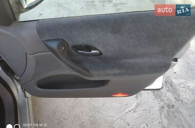 Лифтбек Renault Laguna 2001 в 