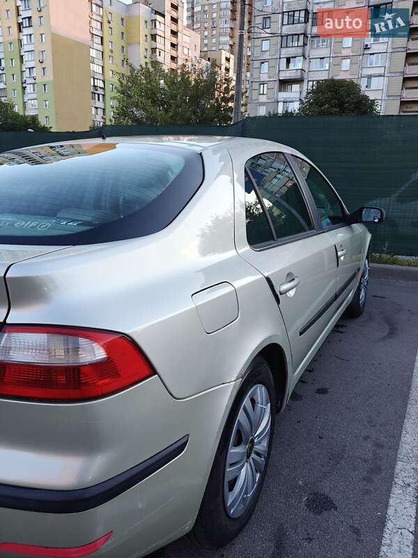 Лифтбек Renault Laguna 2003 в Киеве