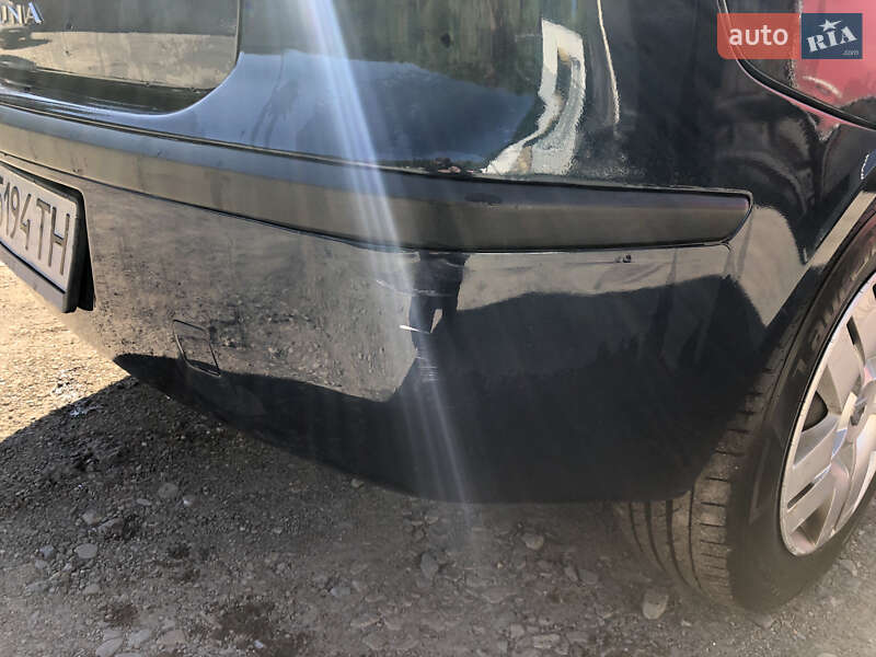 Ліфтбек Renault Laguna 2004 в Львові