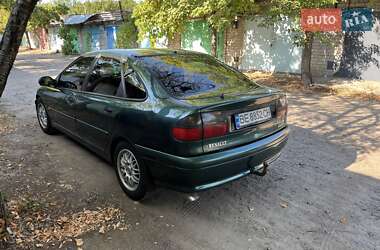 Лифтбек Renault Laguna 1996 в 