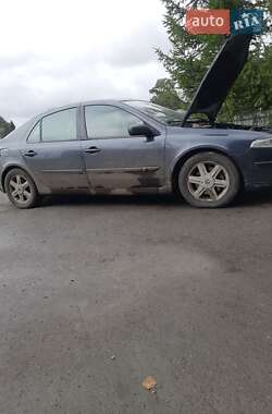 Лифтбек Renault Laguna 2002 в  фото 3 Лифтбек Renault Laguna 2002 в