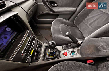 Лифтбек Renault Laguna 2001 в 
