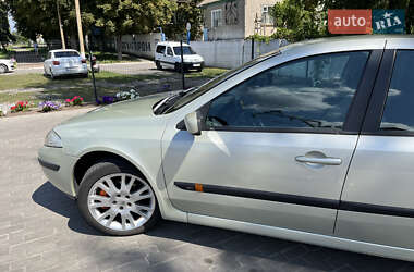 Лифтбек Renault Laguna 2003 в 