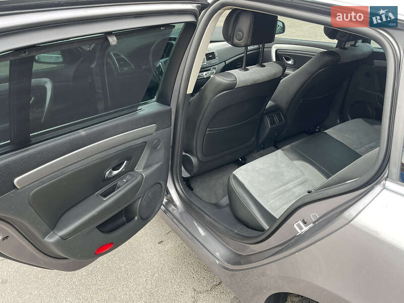 Универсал Renault Laguna 2012 в Ровно