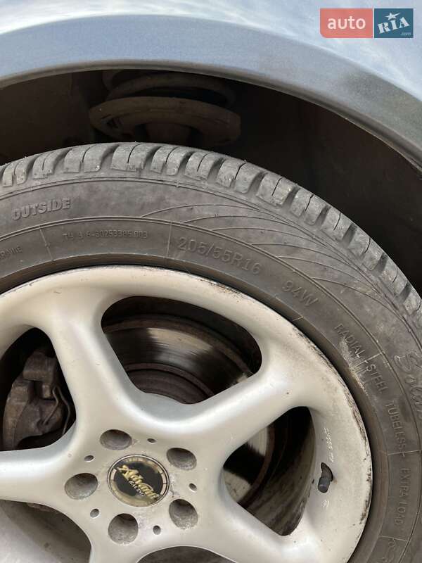 Универсал Renault Laguna 2004 в Новых Санжарах