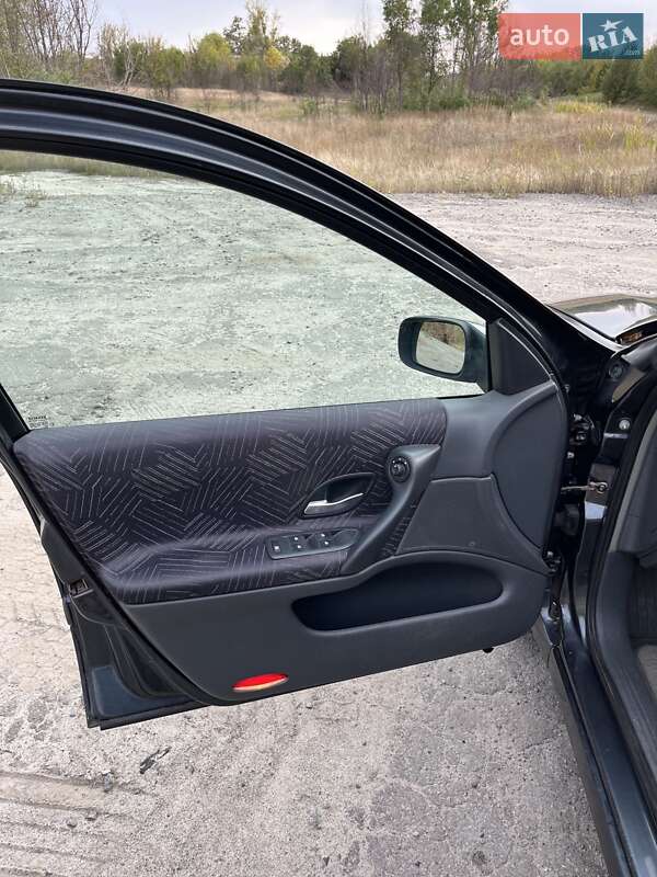 Универсал Renault Laguna 2004 в Новых Санжарах