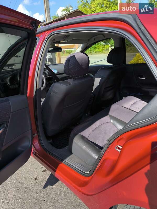 Ліфтбек Renault Laguna 2002 в Дрогобичі
