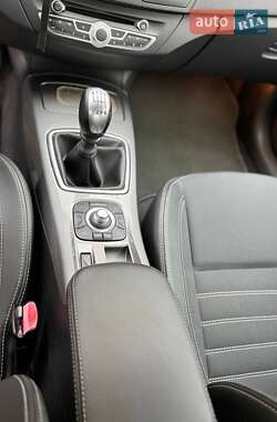 Лифтбек Renault Laguna 2011 в 