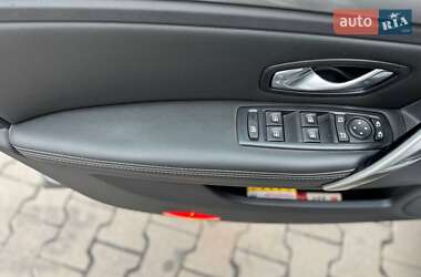 Лифтбек Renault Laguna 2011 в 